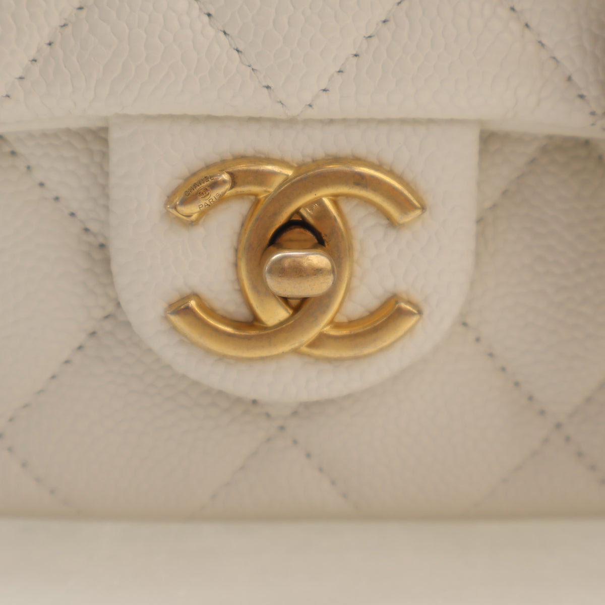 Chanel Small Caviar Chain Soul Flap, photo 4 of 18
