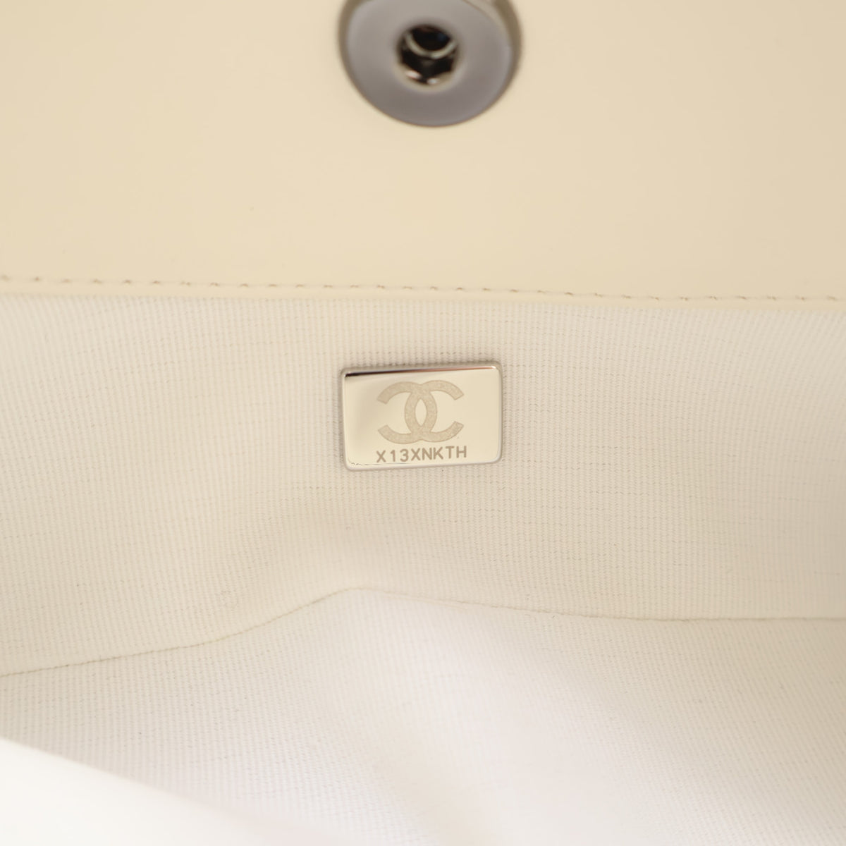 Pre-Owned Chanel Envelope Lambskin Clutch With Chain, silver embossed logo detail, photo 18 of 19