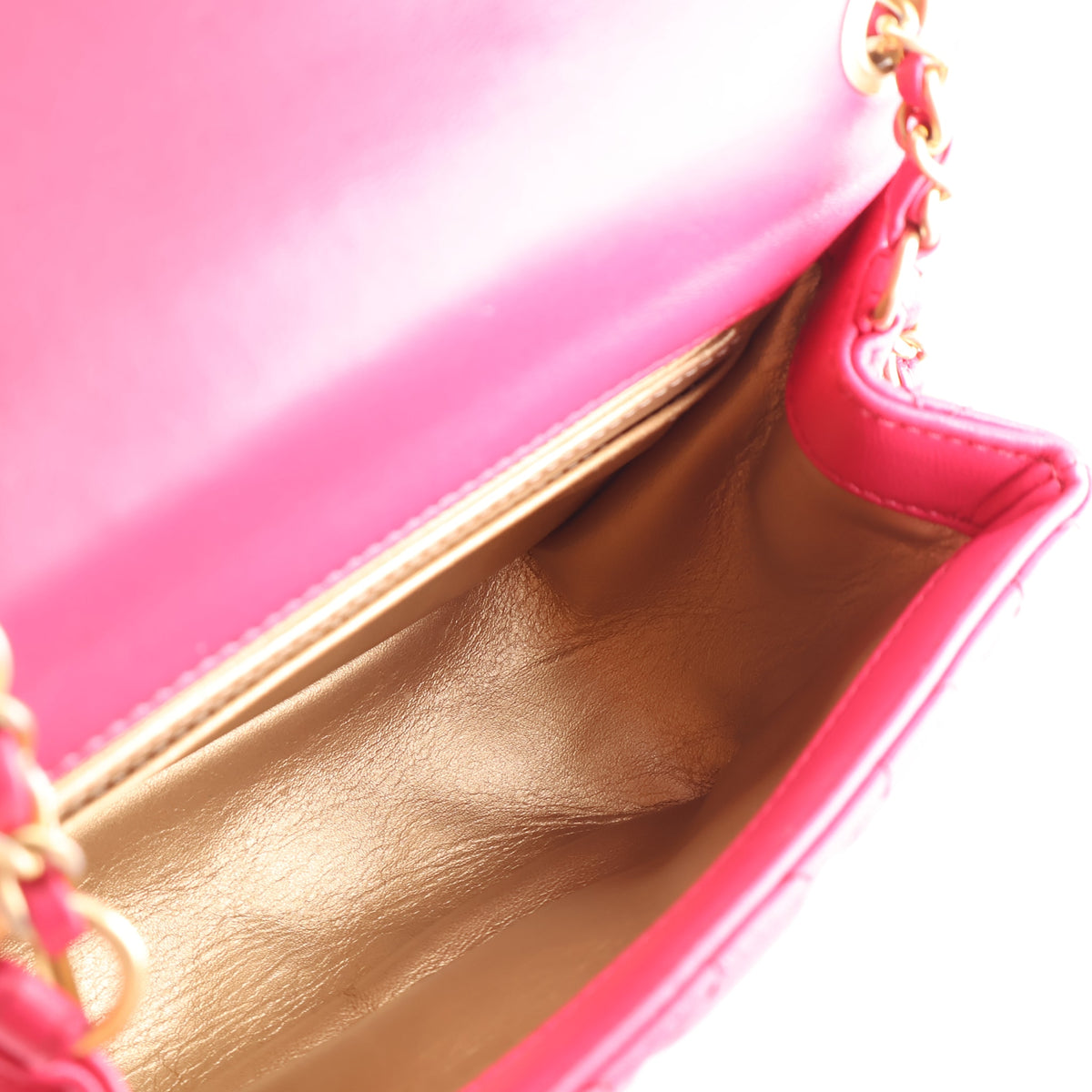 Pre-Owned Chanel Flap Bag Mini Lambskin Square Pearl Crush, open interior with lining