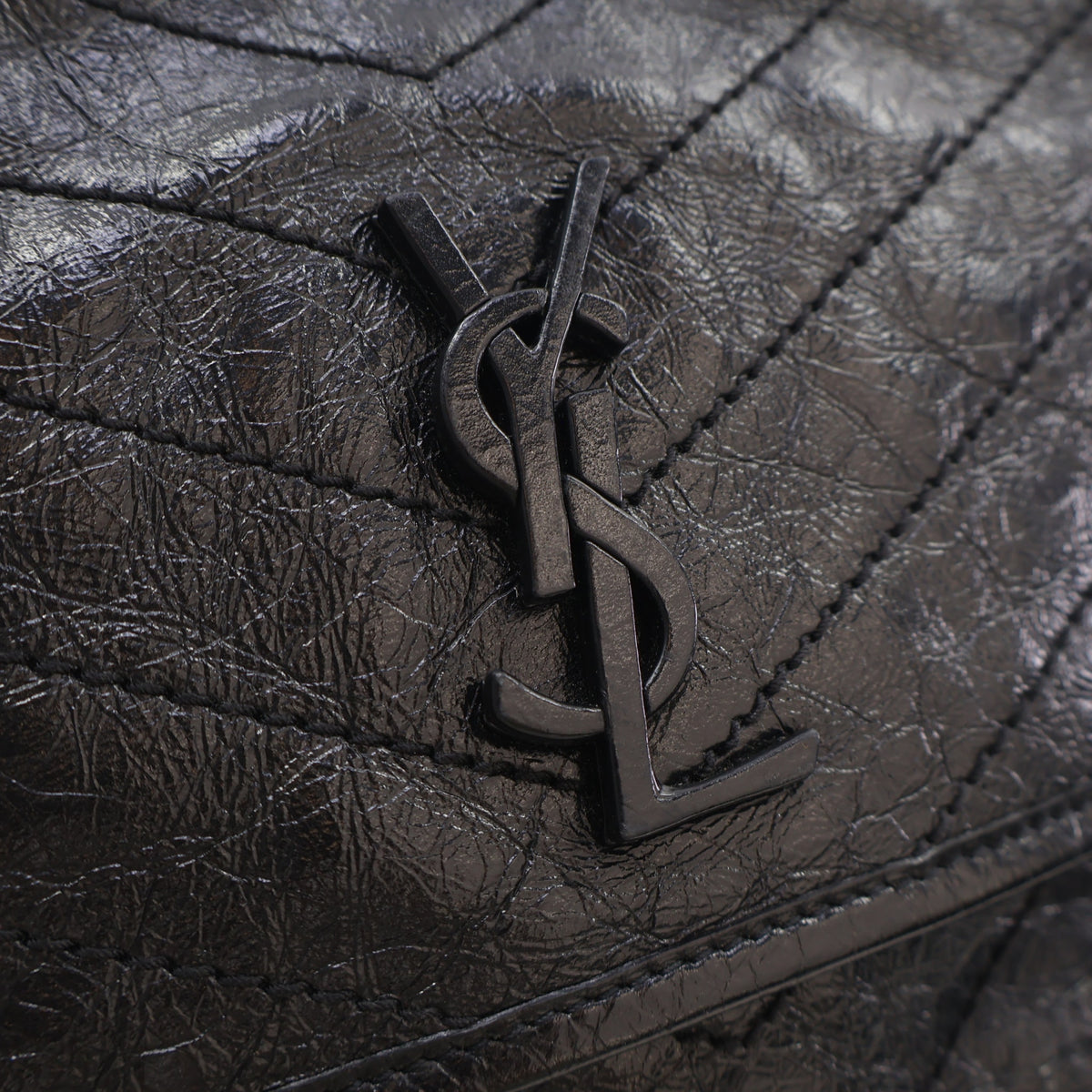 Saint Laurent Medium Calfskin Niki Shoulder Bag, photo 4 of 17