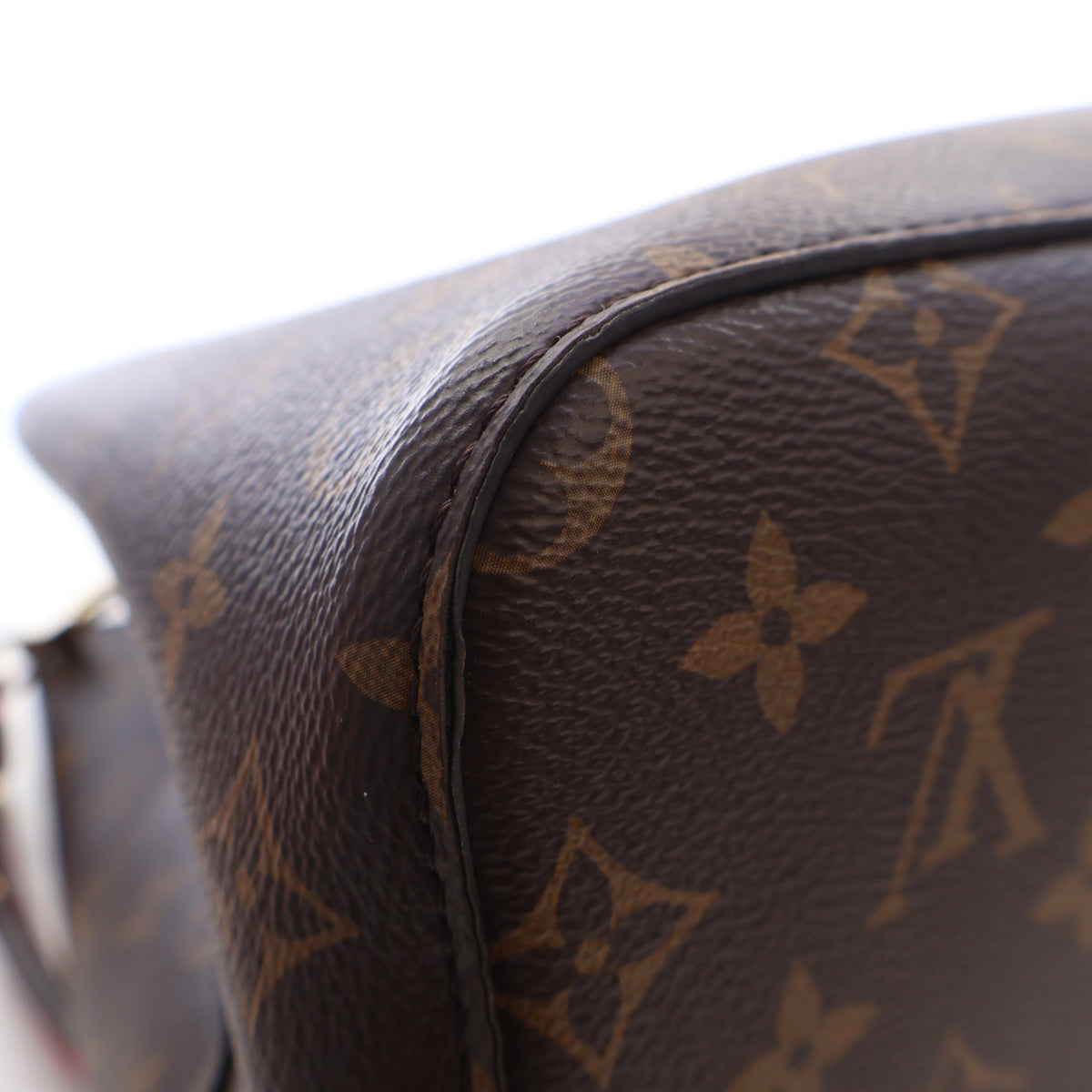 Pre-Owned Louis Vuitton MM Canvas Monogram Neonoe, corner and edge detail, photo 14 of 16