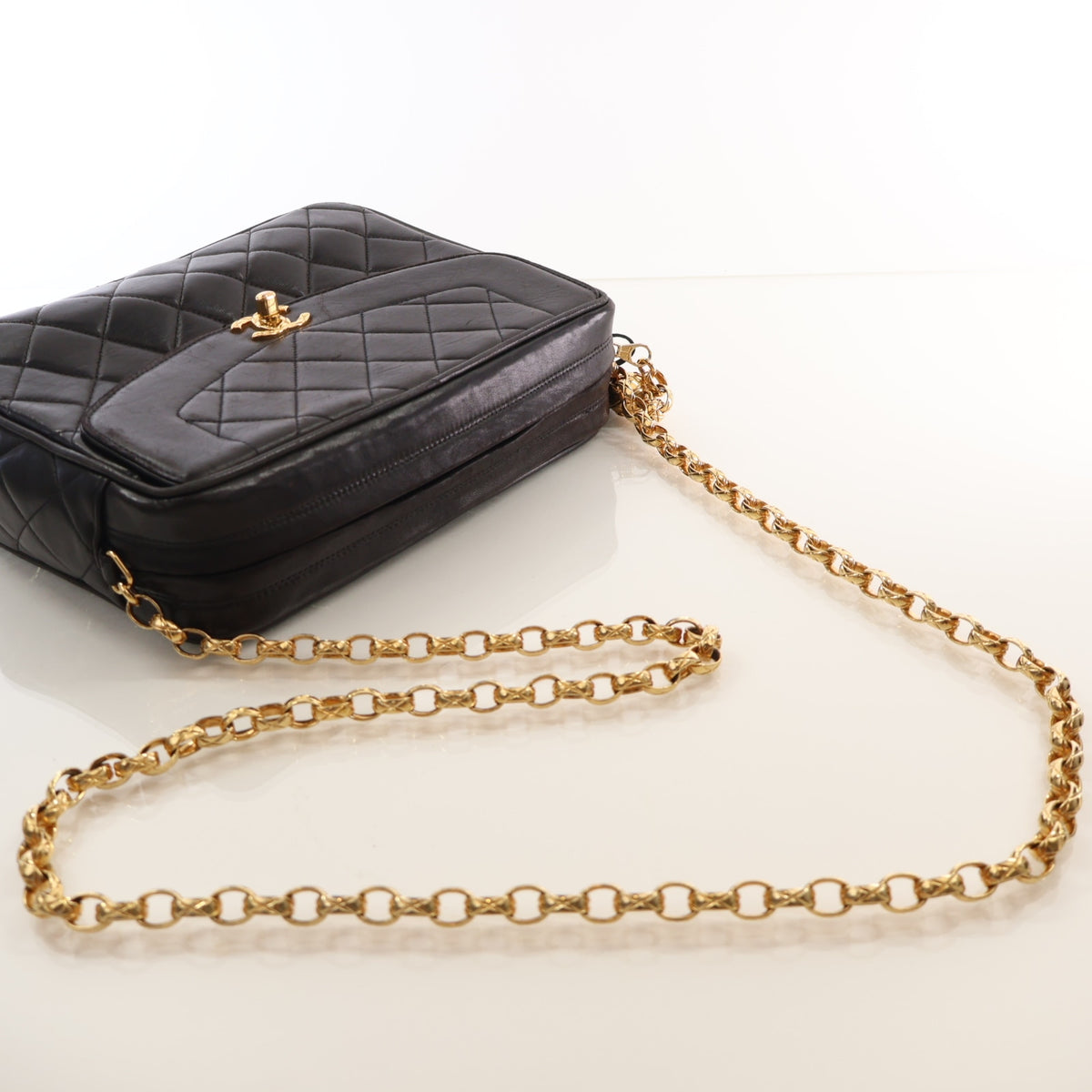 Chanel Vintage Small Lambskin Diana Camera Bag, photo 11 of 16