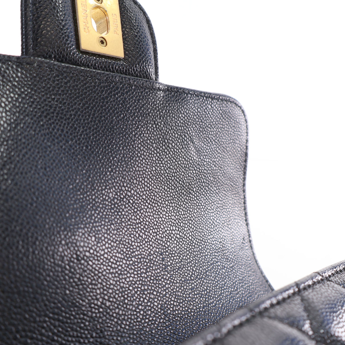 Pre-Owned Chanel Flap Bag Mini Caviar Leather Classic Single, corner and edge detail, photo 16 of 19
