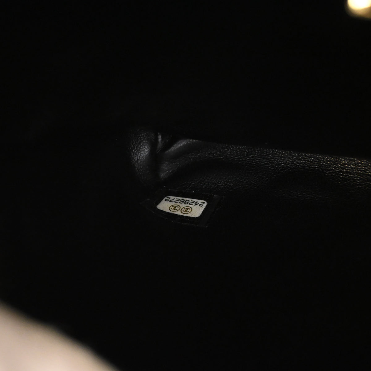 Pre-Owned Chanel Top Handle Shearling Oryalg Flap Bag, open interior with lining, photo 15 of 16