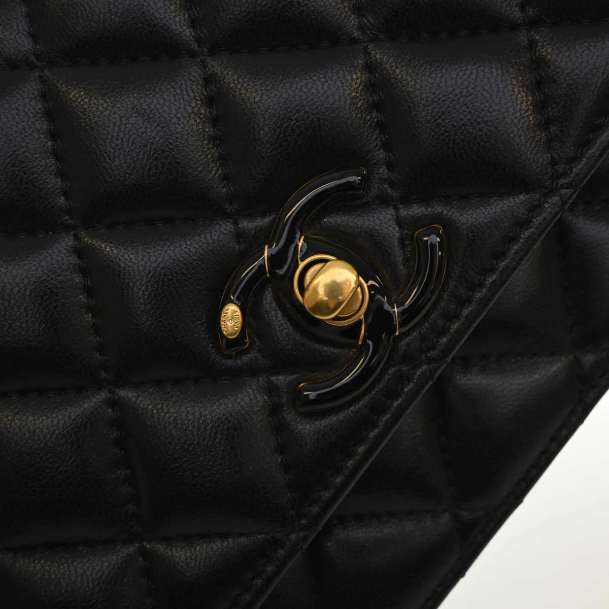 Chanel Lambskin CC Pearl Crush Wallet On Chain (WOC), photo 4 of 16