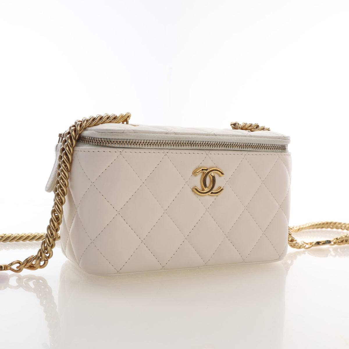 Pre-Owned Chanel Vanity Case Small Lambskin Classic, front view