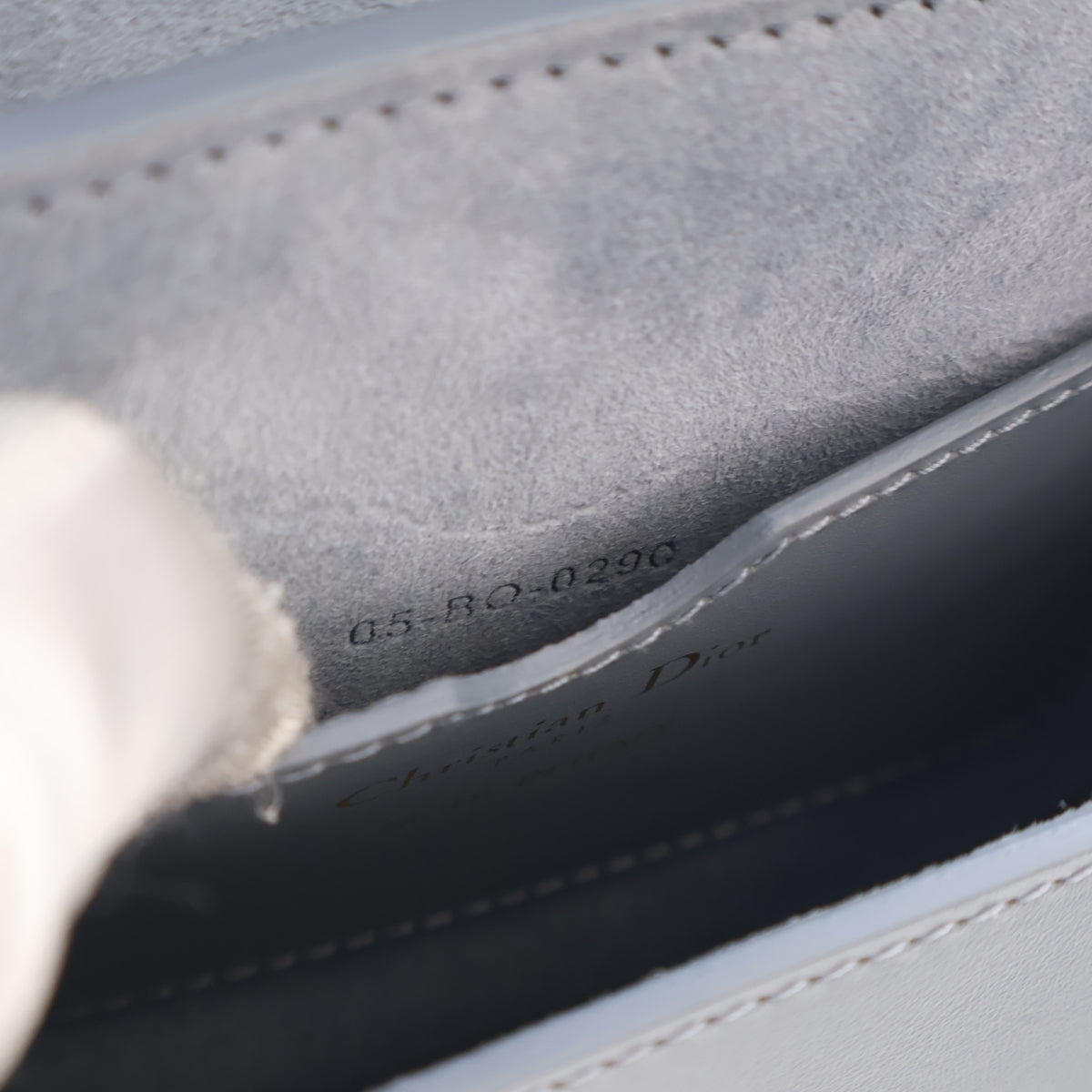 Pre-Owned Christian Dior Bobby Small Calfskin, open interior with lining, photo 17 of 18