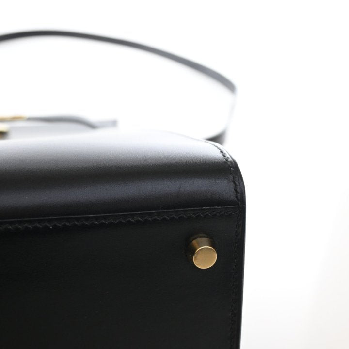 Vintage Hermès Kelly Sport MM Noir Box Calf, base and feet view, photo 19 of 20
