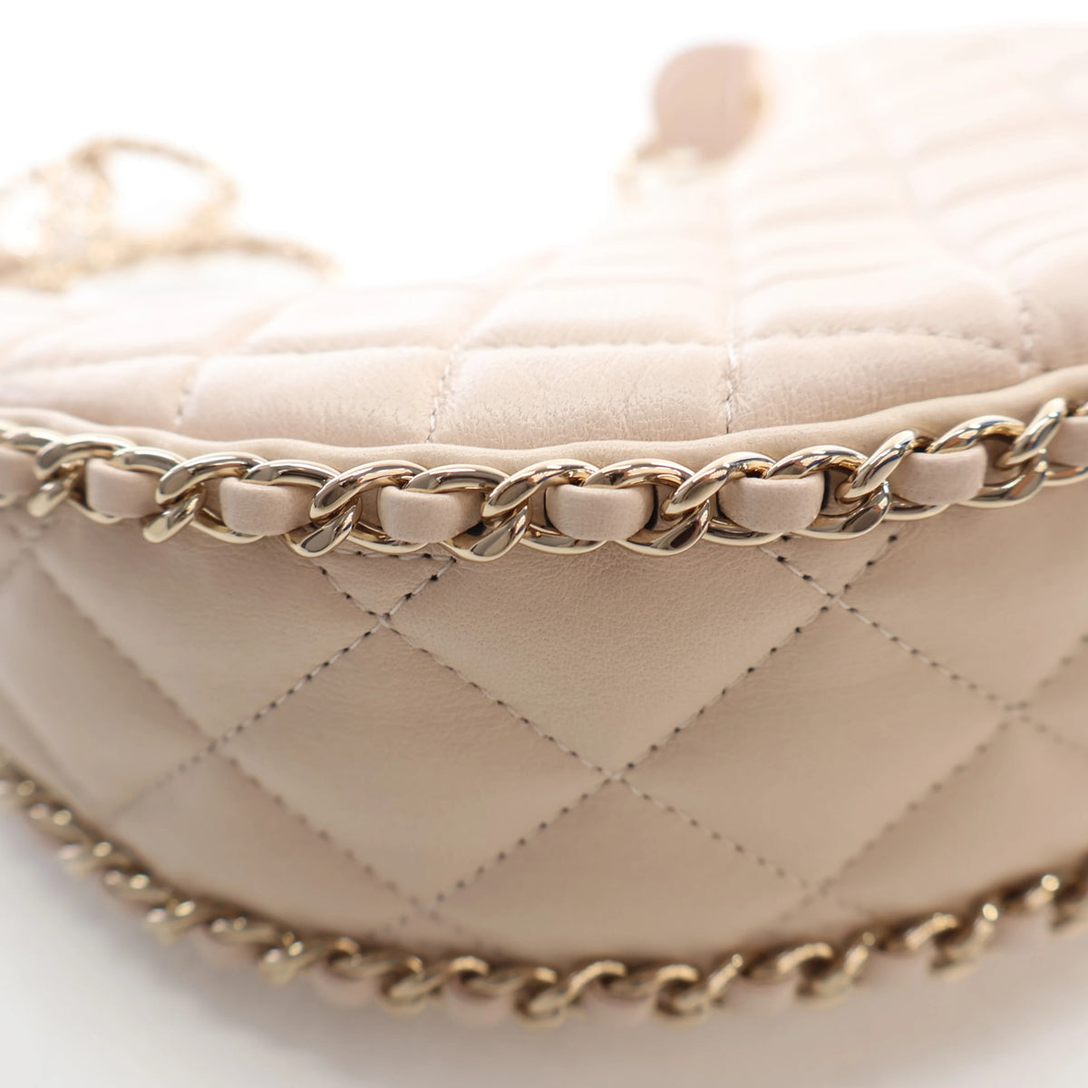 Pre-Owned Chanel Hobo Small Lambskin Chain Around, strap and chain detail, photo 11 of 14