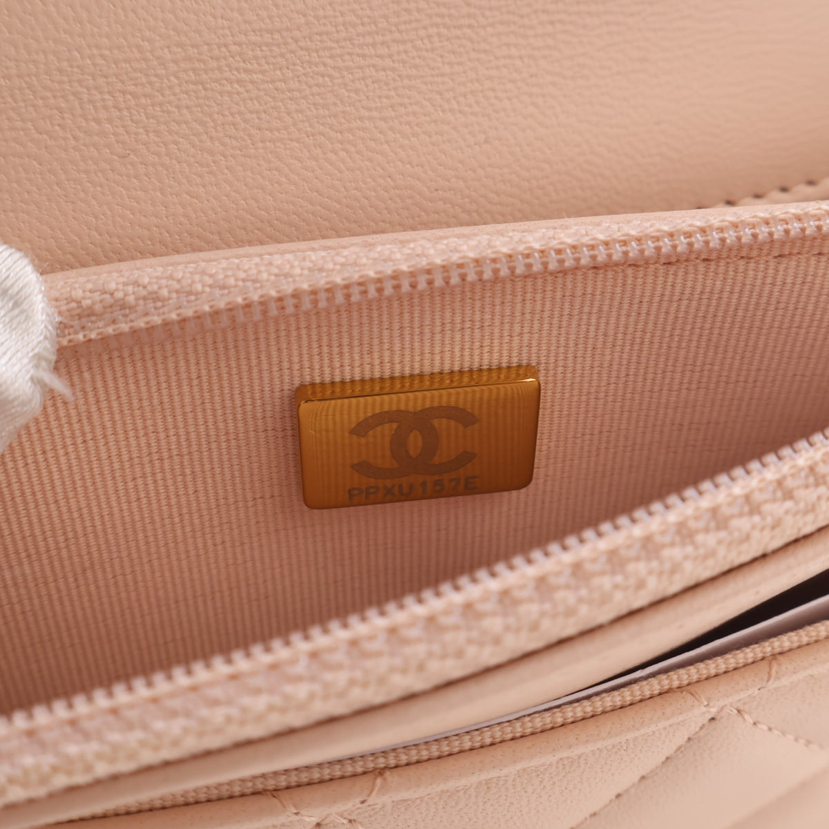 Pre-Owned Chanel Wallet On Chain Trendy CC WOC, open interior with lining, photo 17 of 18