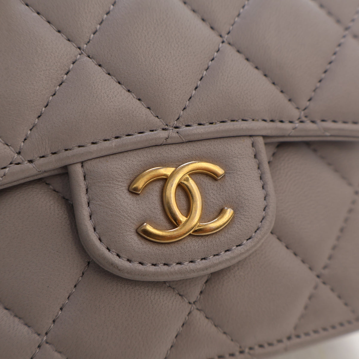 Chanel Mini Lambskin Pouch on Chain, photo 4 of 19