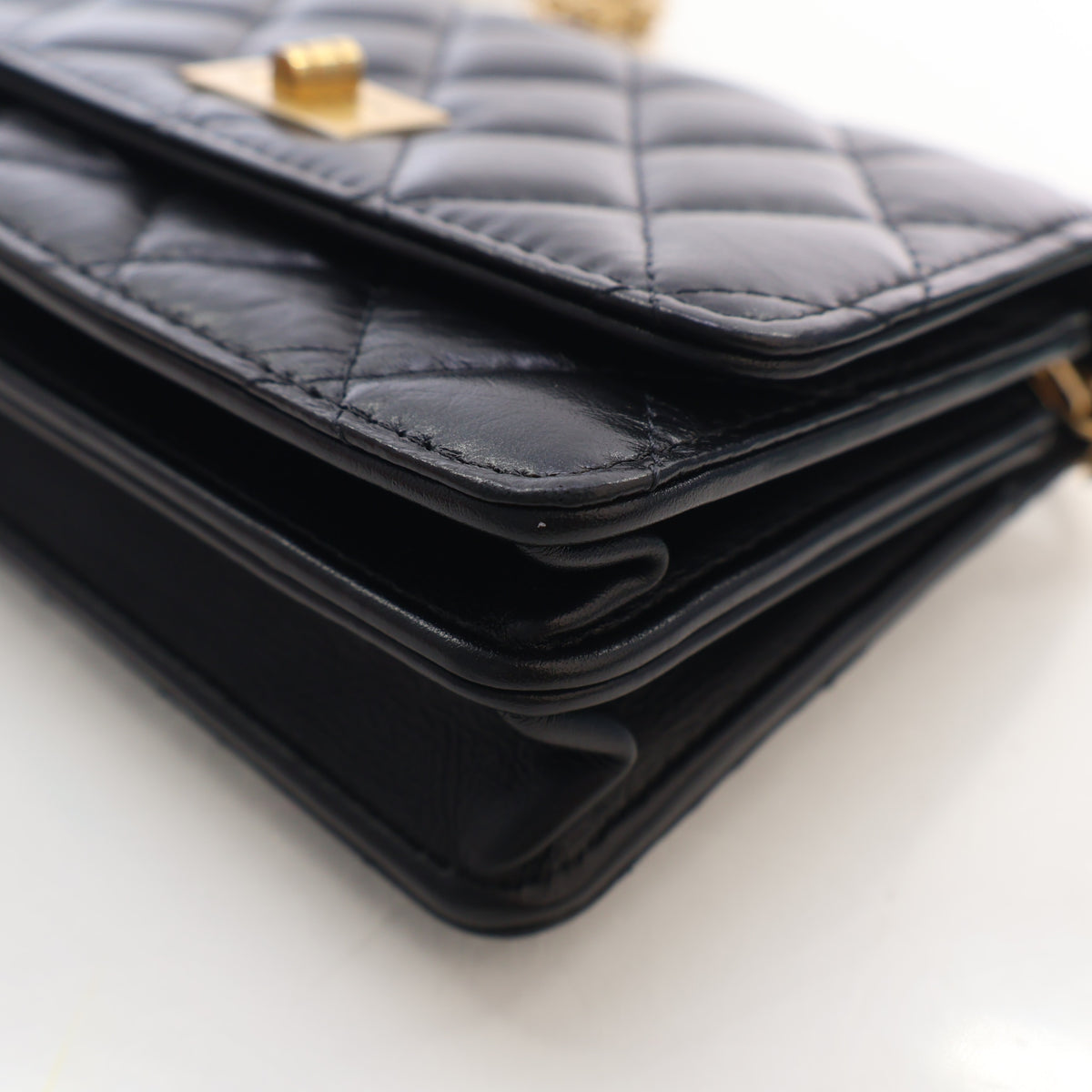 Pre-Owned Chanel Wallet On Chain Small Calfskin Reissue 2.55 WOC, side profile, photo 8 of 16