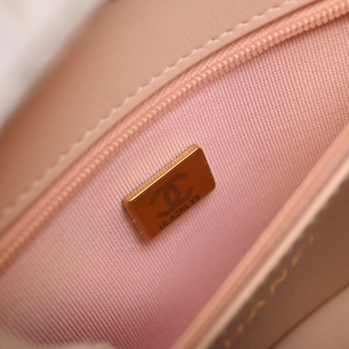 Pre-Owned Chanel Caviar Leather Preppy Coco Bowling Bag, logo detail