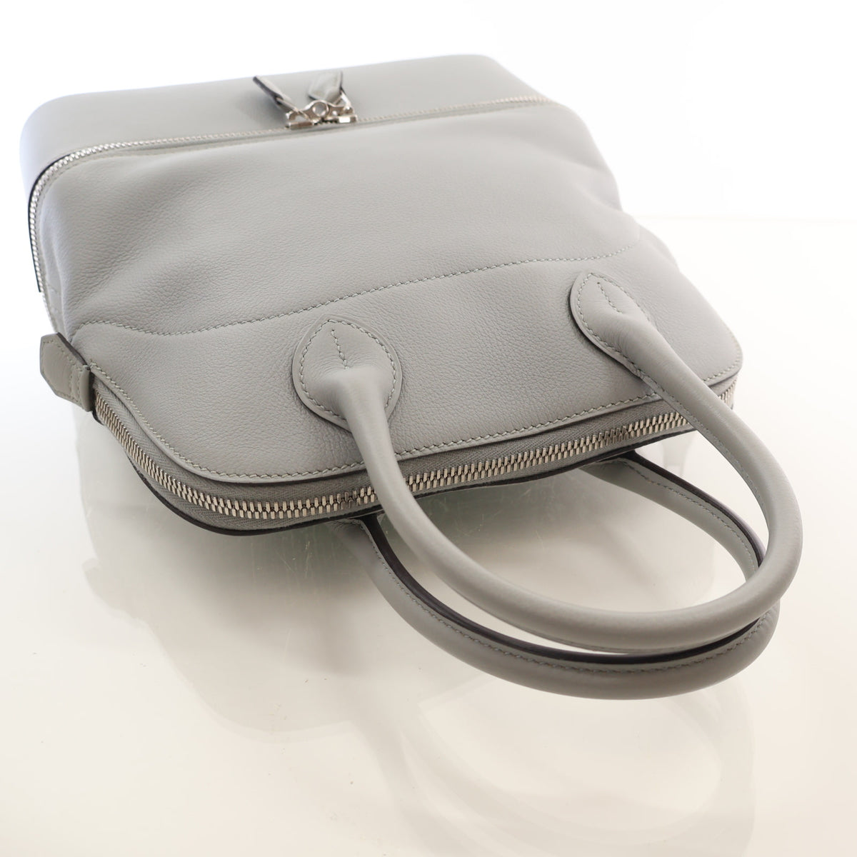 Pre-Owned Hermès Bolide 24 Bleu Glacier Evercolor Leather, side profile