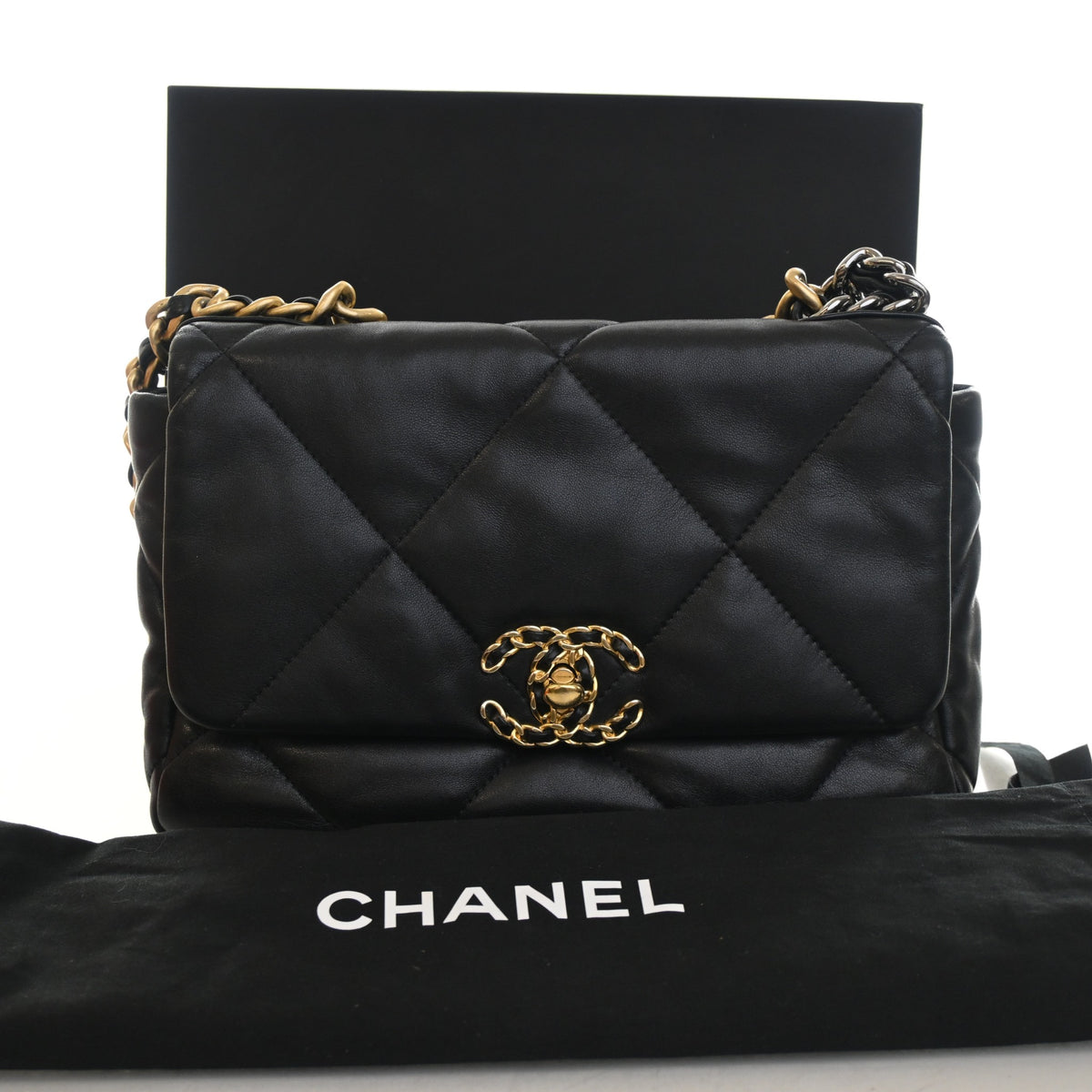 Pre-Owned Chanel 19 Flap Bag Medium Lambskin, with dust bag, photo 16 of 16