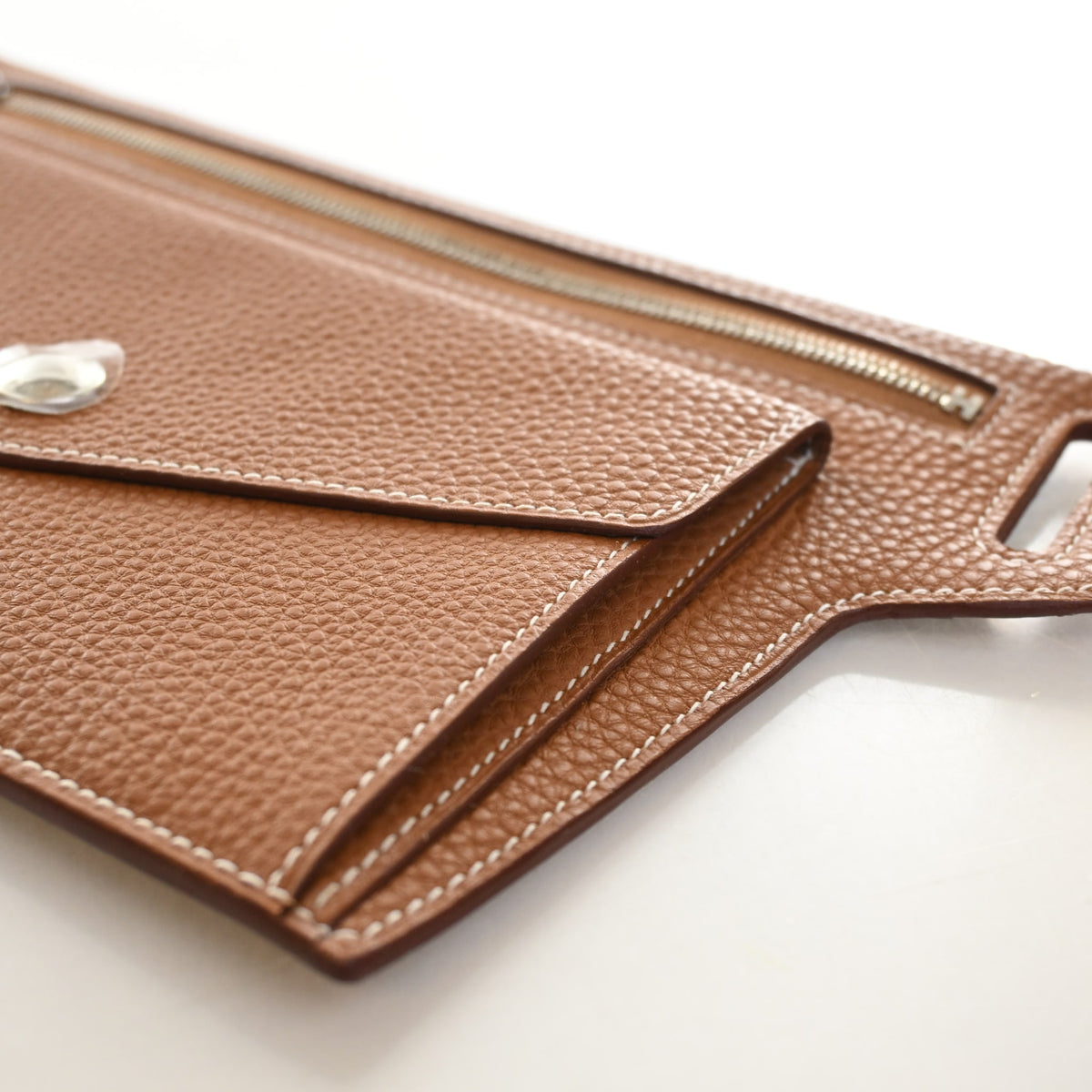 Pre-Owned Hermès Gold Clemence Leather Gold Waist Pouch, open interior