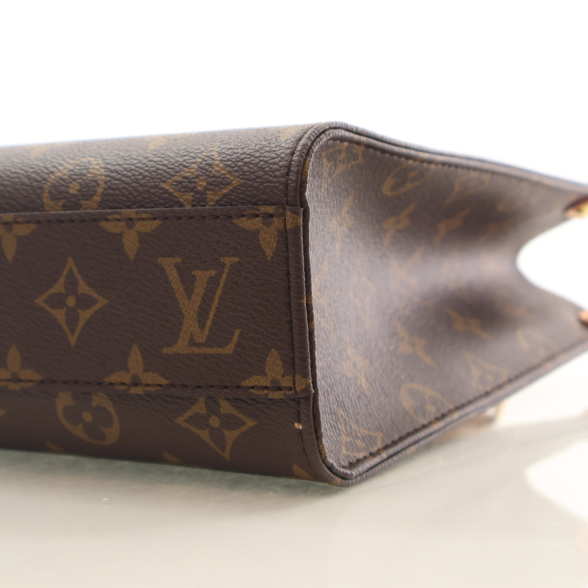 Louis Vuitton Monogram Petit Sac Plat, photo 7 of 16