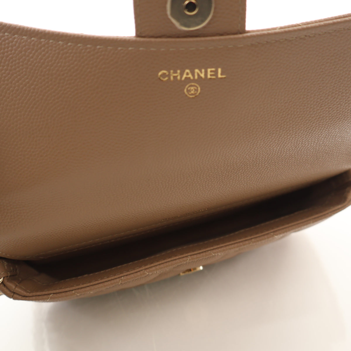 Pre-Owned Chanel Phone Holder Caviar Leather Flap With Chain, logo detail