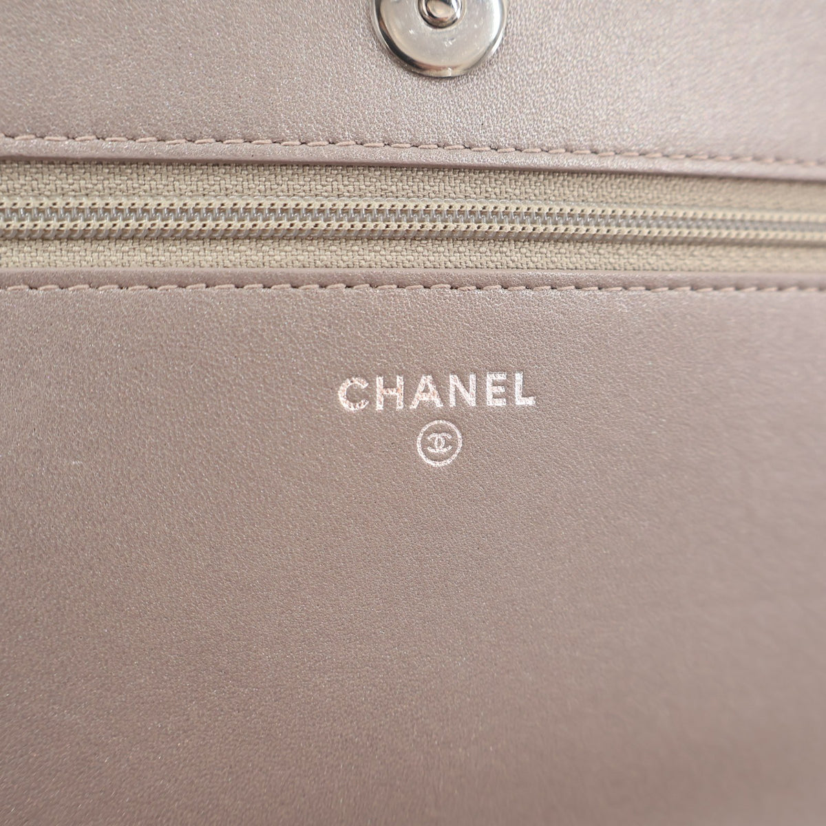 Pre-Owned Chanel Wallet On Chain Calfskin WOC, logo detail, photo 12 of 17