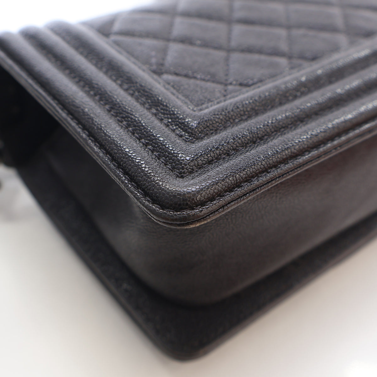Pre-Owned Chanel Boy Bag Small Caviar Leather, corner and edge detail, photo 13 of 17