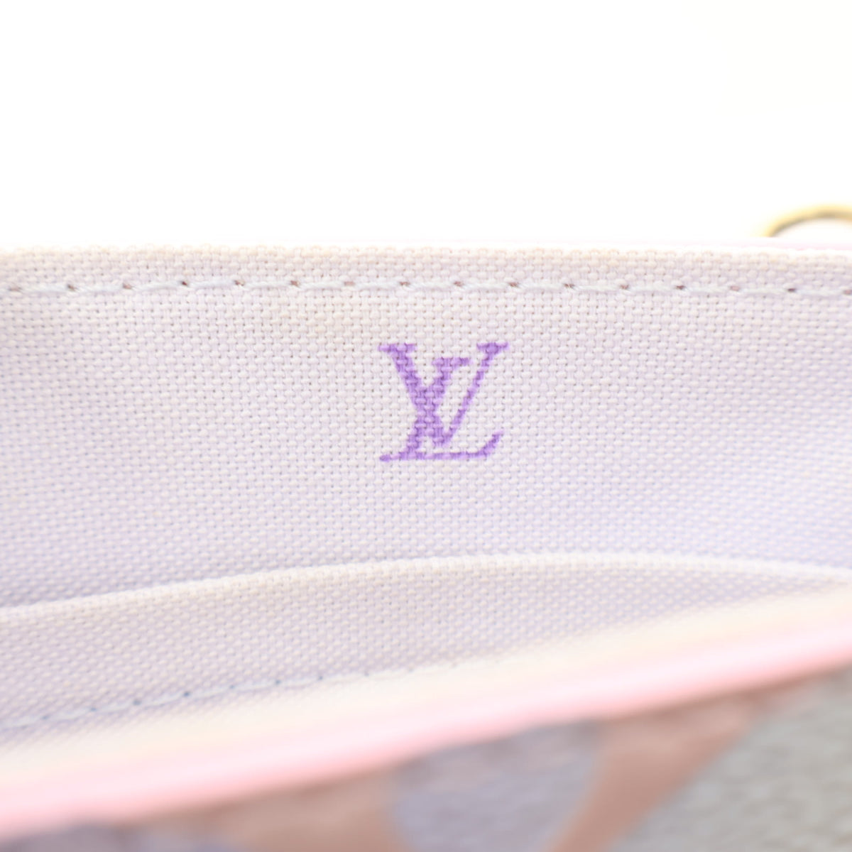 Pre-Owned Louis Vuitton Sac Plat Monogram Petit, logo detail, photo 17 of 18