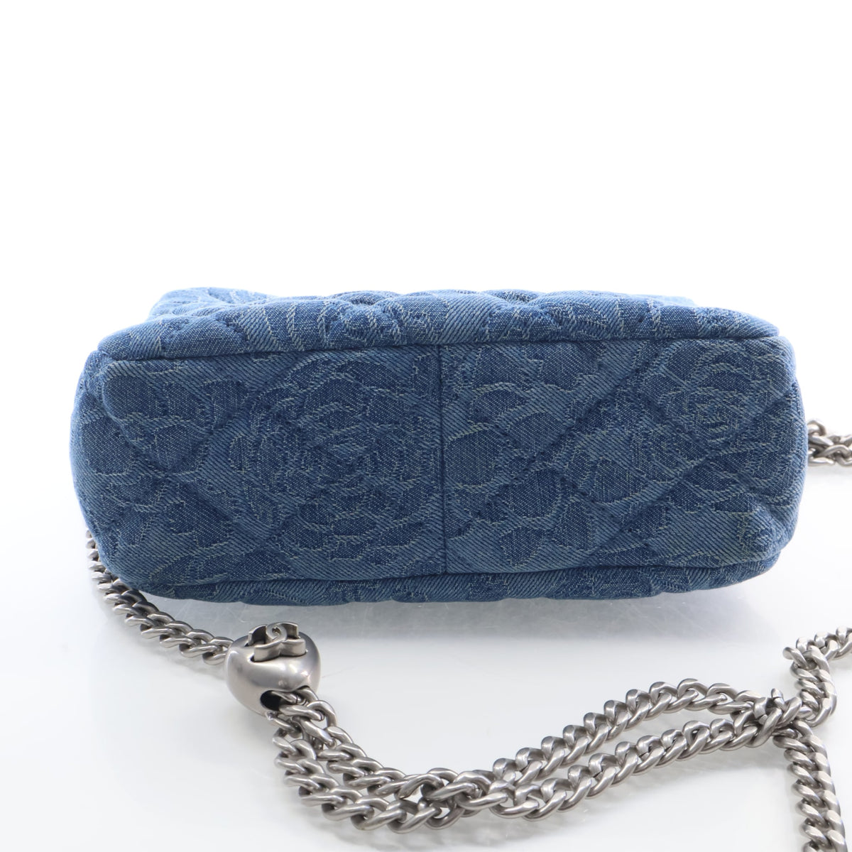 Pre-Owned Chanel Hobo Denim Sweetheart Crush, base and feet view