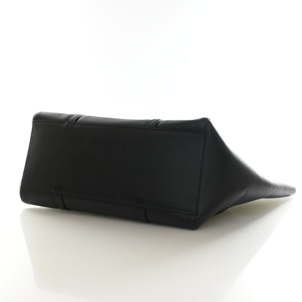 Pre-Owned Balenciaga Tote Small Calfskin Everyday, base and feet view, photo 7 of 14