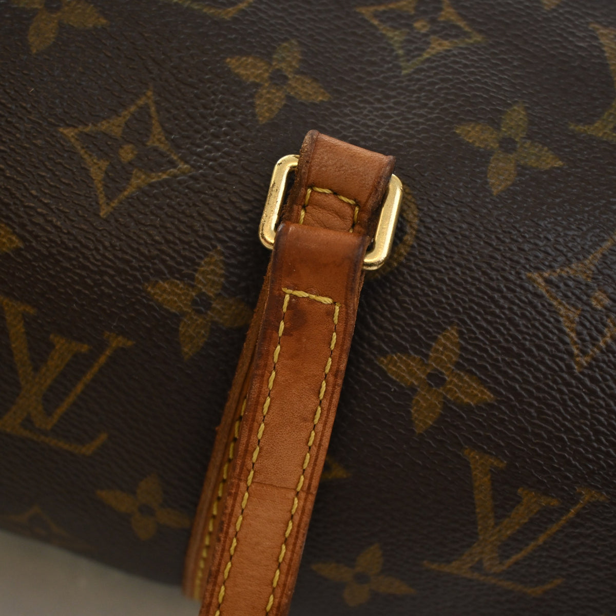 Vintage Louis Vuitton Papillon 30 Monogram, gold hardware close-up, photo 18 of 21