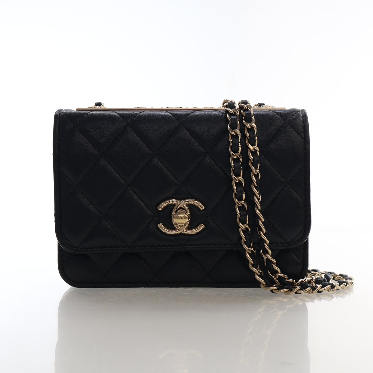 Pre-Owned Chanel Wallet On Chain Lambskin Trendy CC WOC, front view, authenticated at Luxe Du Jour