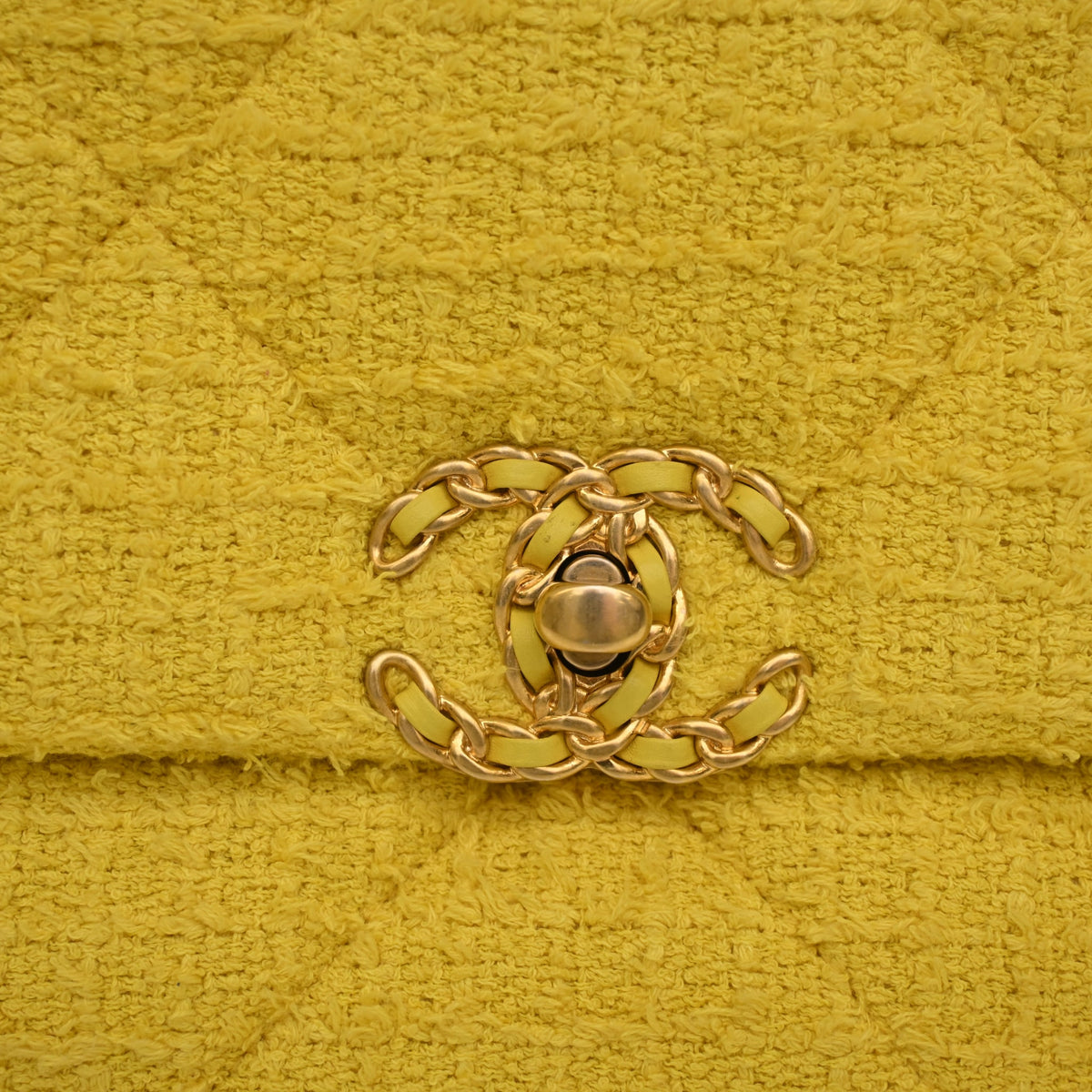 Pre-Owned Chanel 19 Flap Bag Medium Tweed, gold hardware close-up