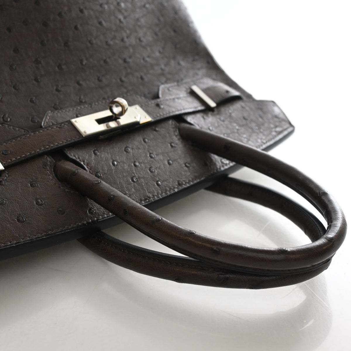 Vintage Hermès Birkin 30 Chocolat Ostrich Leather, side profile