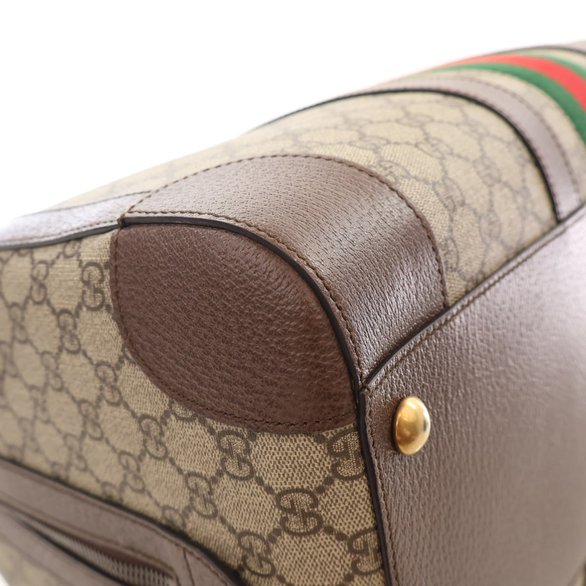 Pre-Owned Gucci Medium GG Supreme Savoy Duffle, corner and edge detail
