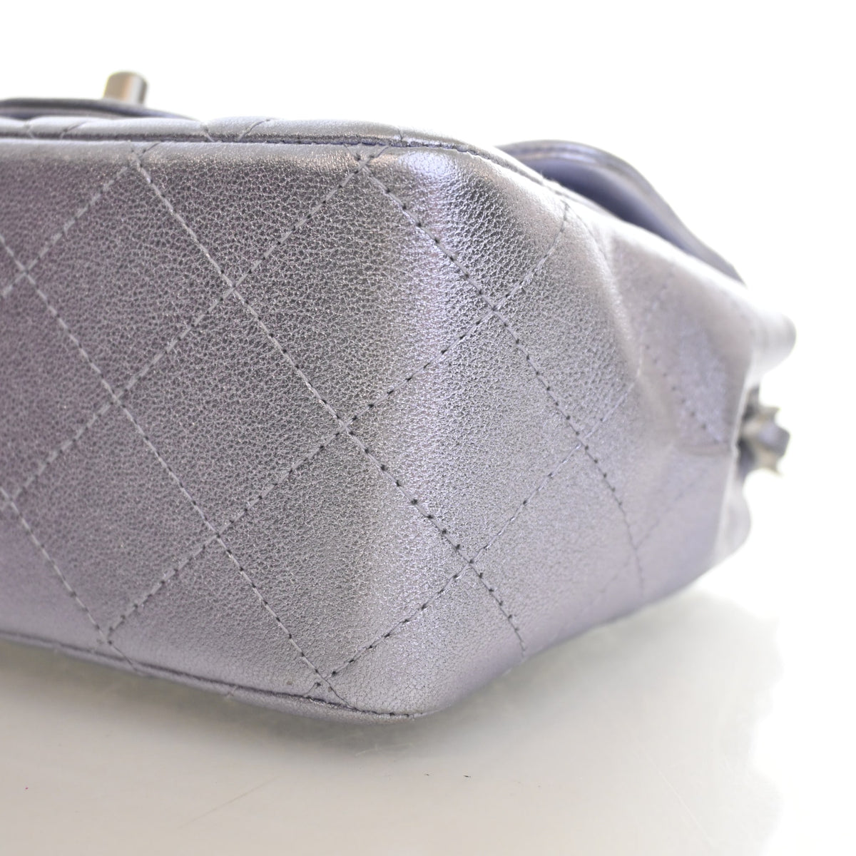 Pre-Owned Chanel Classic Flap Mini Calfskin Square Bag, corner and edge detail, photo 8 of 15
