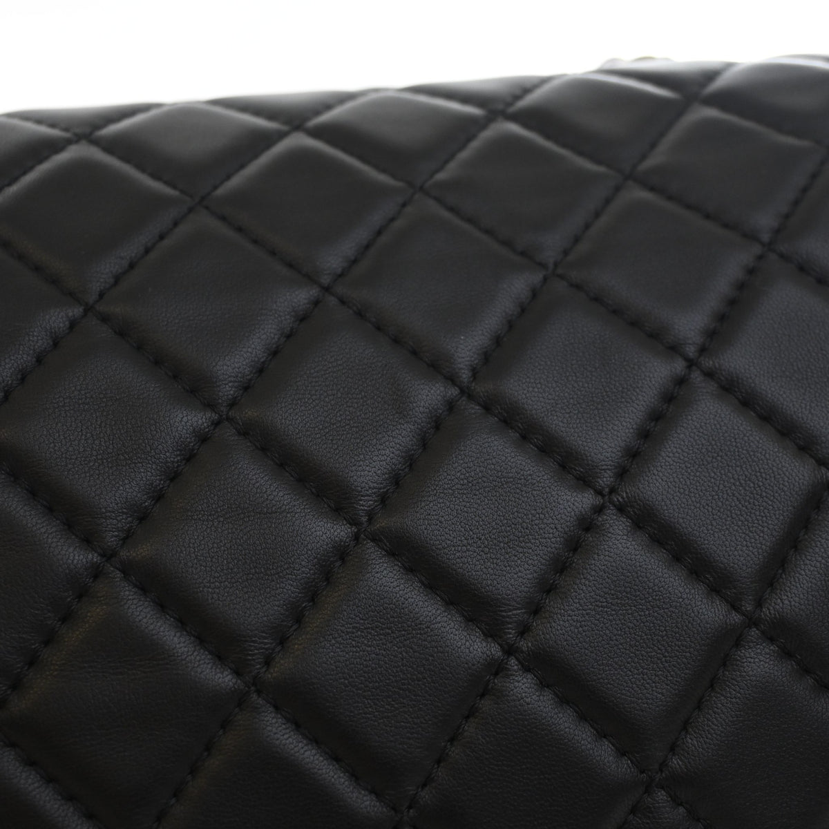 Pre-Owned Chanel Flap Bag Medium Lambskin Accordion Single, detail view