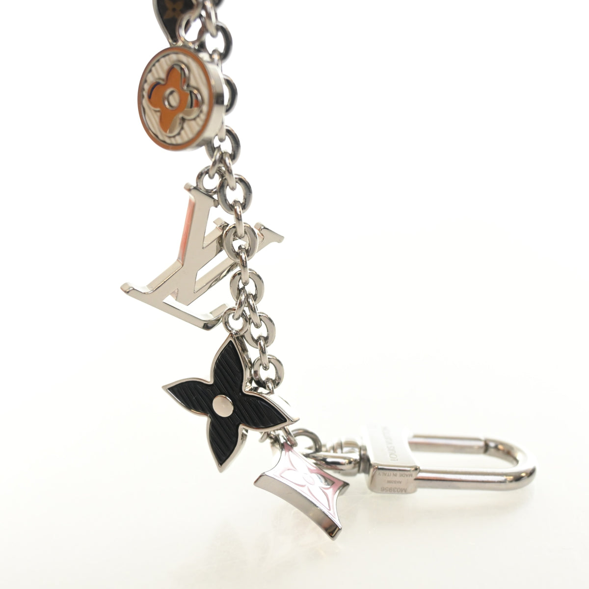 Pre-Owned Louis Vuitton Charm Spring Street Bag, silver hardware close-up, photo 5 of 8