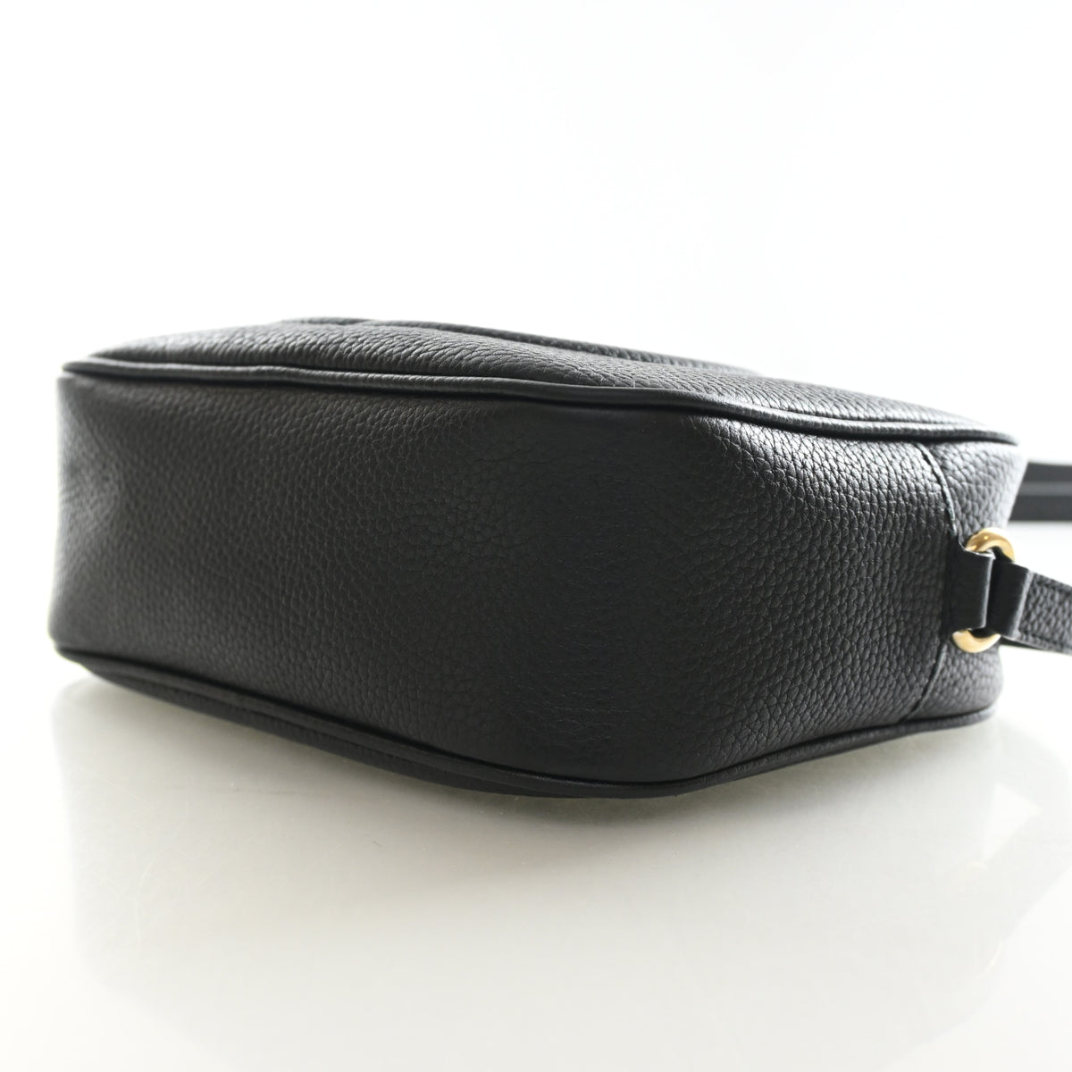Pre-Owned Gucci Crossbody Bag Calfskin Soho Disco, side profile