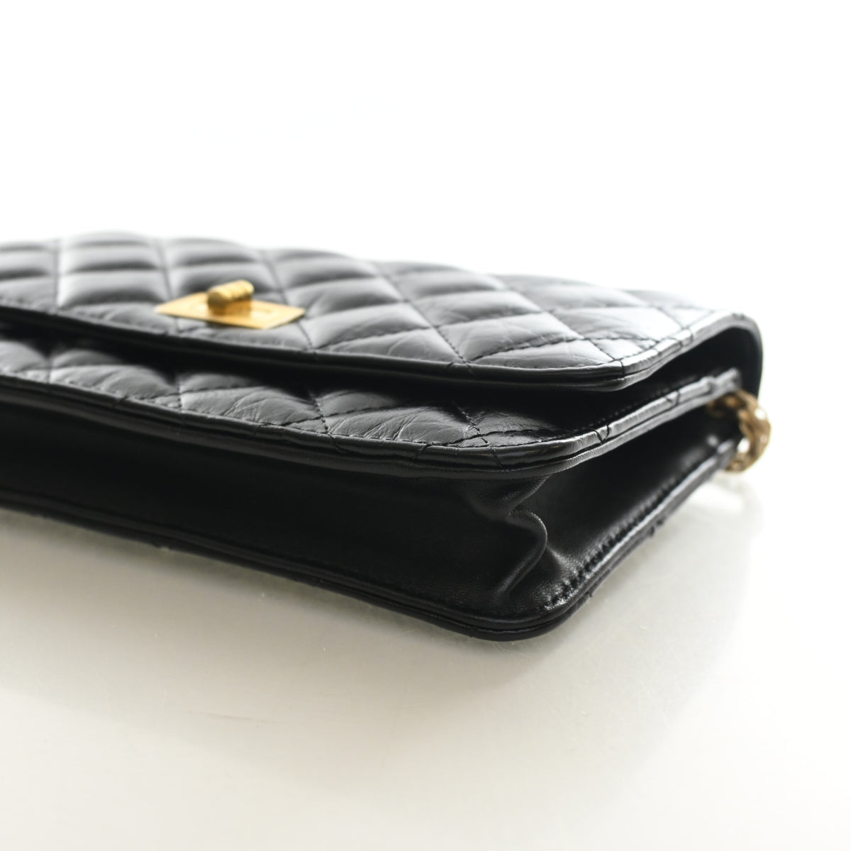 Pre-Owned Chanel Wallet On Chain Aged Calfskin Reissue 2.55 WOC, side profile, photo 8 of 14