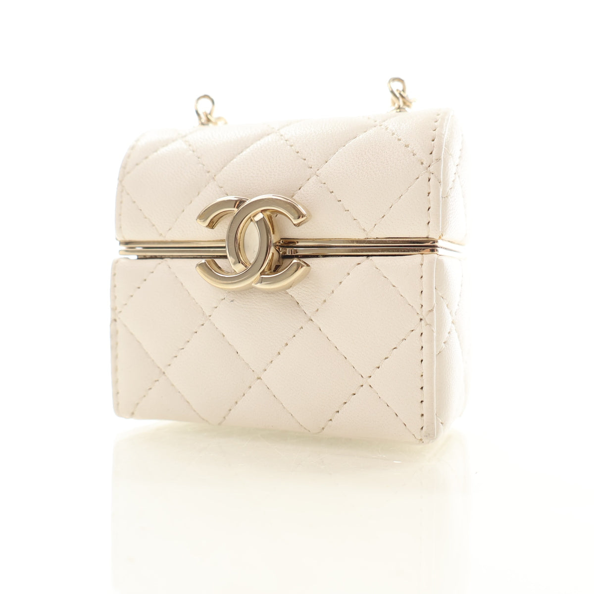 Chanel Lambskin Airpods Pro Case, photo 3 of 15