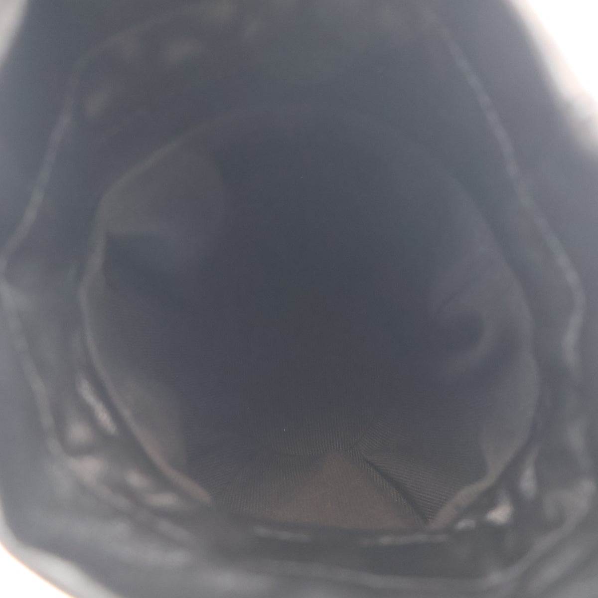Chanel Lambskin Drawstring Round Bucket Clutch With Strap, photo 13 of 15