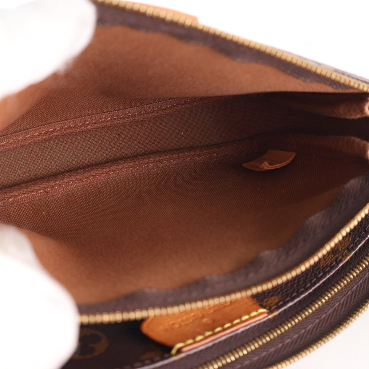 Pre-Owned Louis Vuitton Pochette Canvas Monogram Multi Bag, open interior