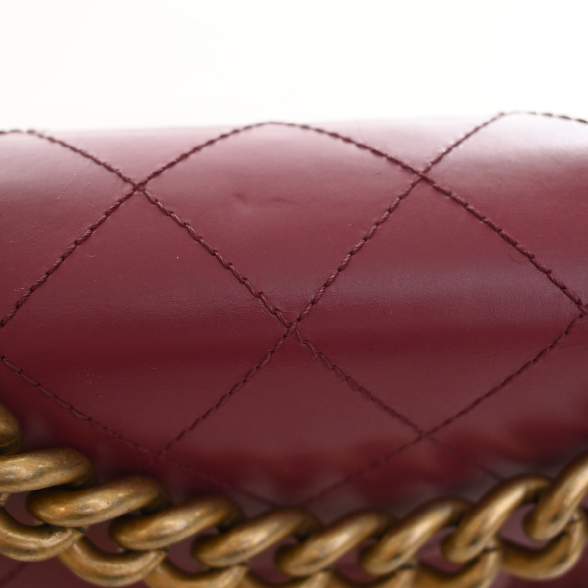 Pre-Owned Chanel Flap Bag Small Glazed Calfskin Straight Lined, strap detail