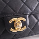 Chanel Caviar Chic Pearls F...