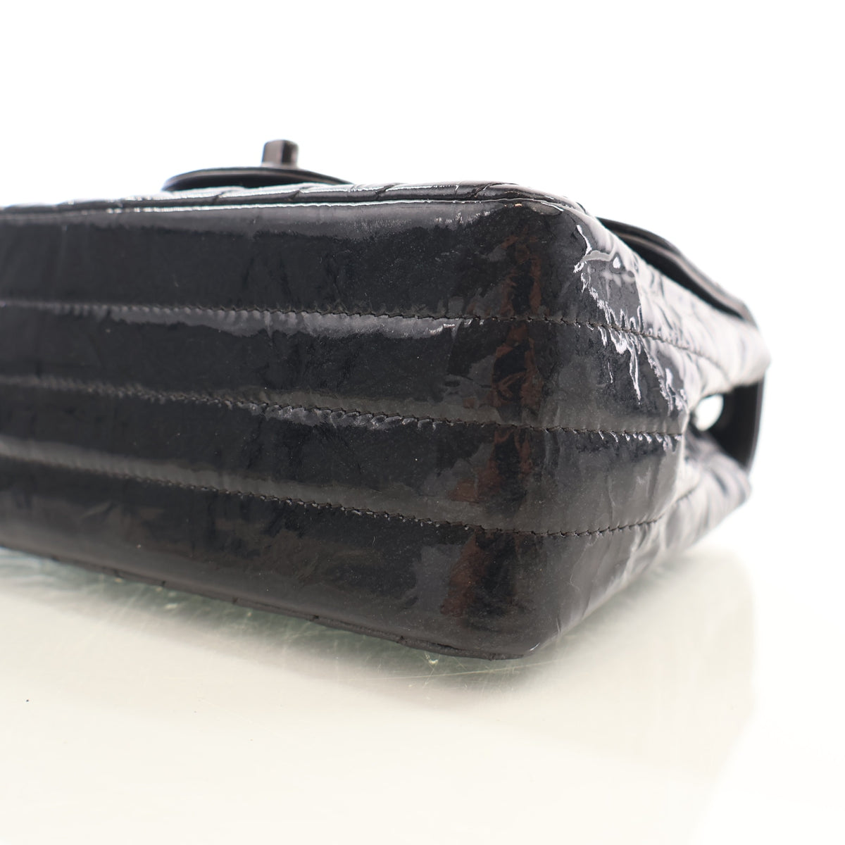 Pre-Owned Chanel Flap Bag Mini Patent Leather Single, base and feet view, photo 8 of 14