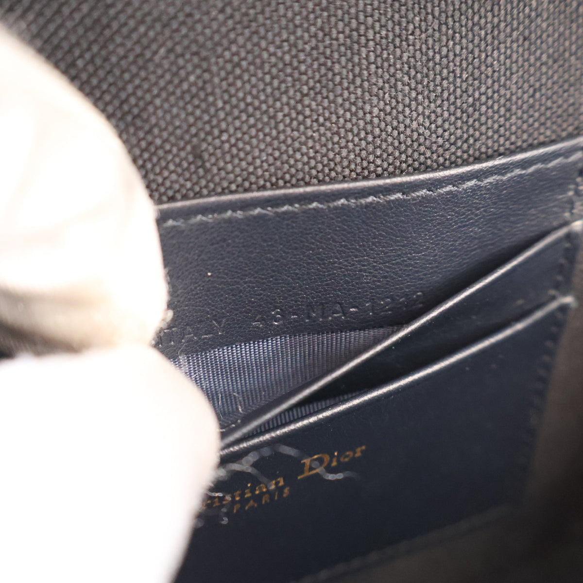 Pre-Owned Christian Dior 30 Oblique Montaigne, interior label and date code