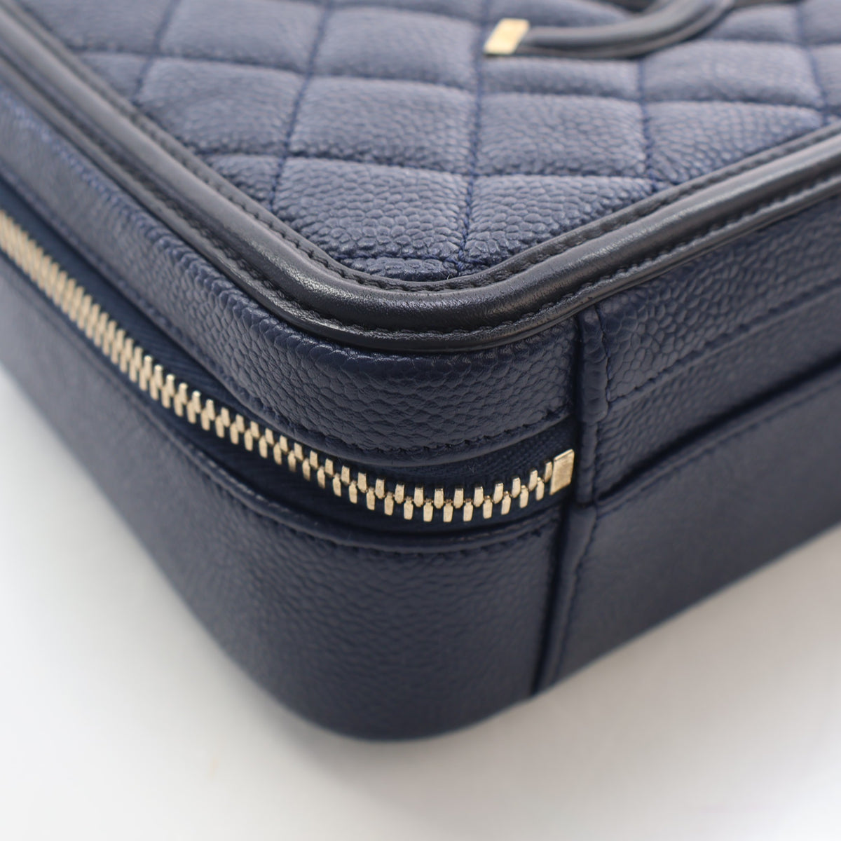 Chanel Medium Caviar CC Filigree Vanity Case, photo 6 of 16