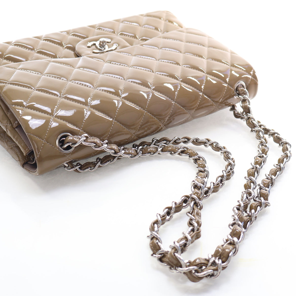 Pre-Owned Chanel Classic Double Flap Jumbo Patent Leather Bag, strap and chain detail, photo 10 of 16