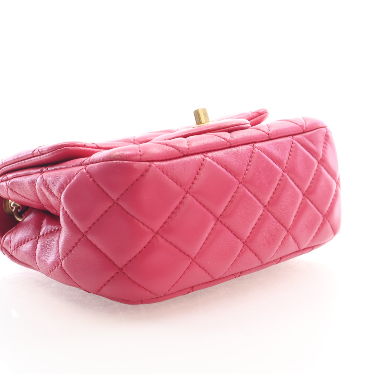 Pre-Owned Chanel Flap Bag Mini Lambskin Square Pearl Crush, base view