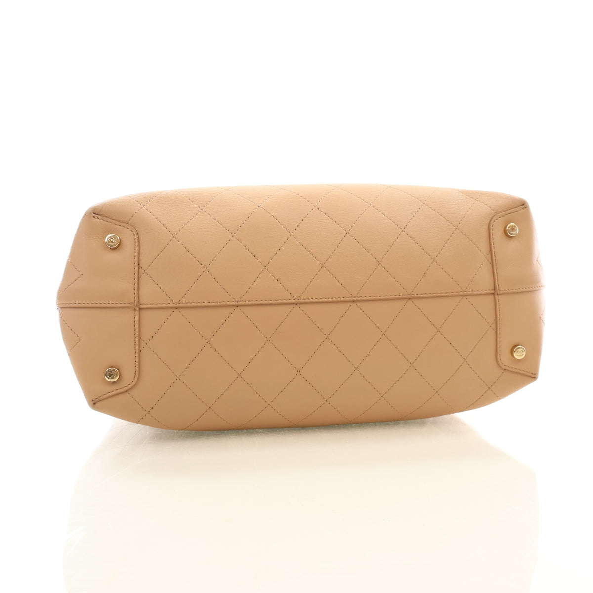 Pre-Owned Chanel Shopping Tote Large Calfskin Serial, base and feet view