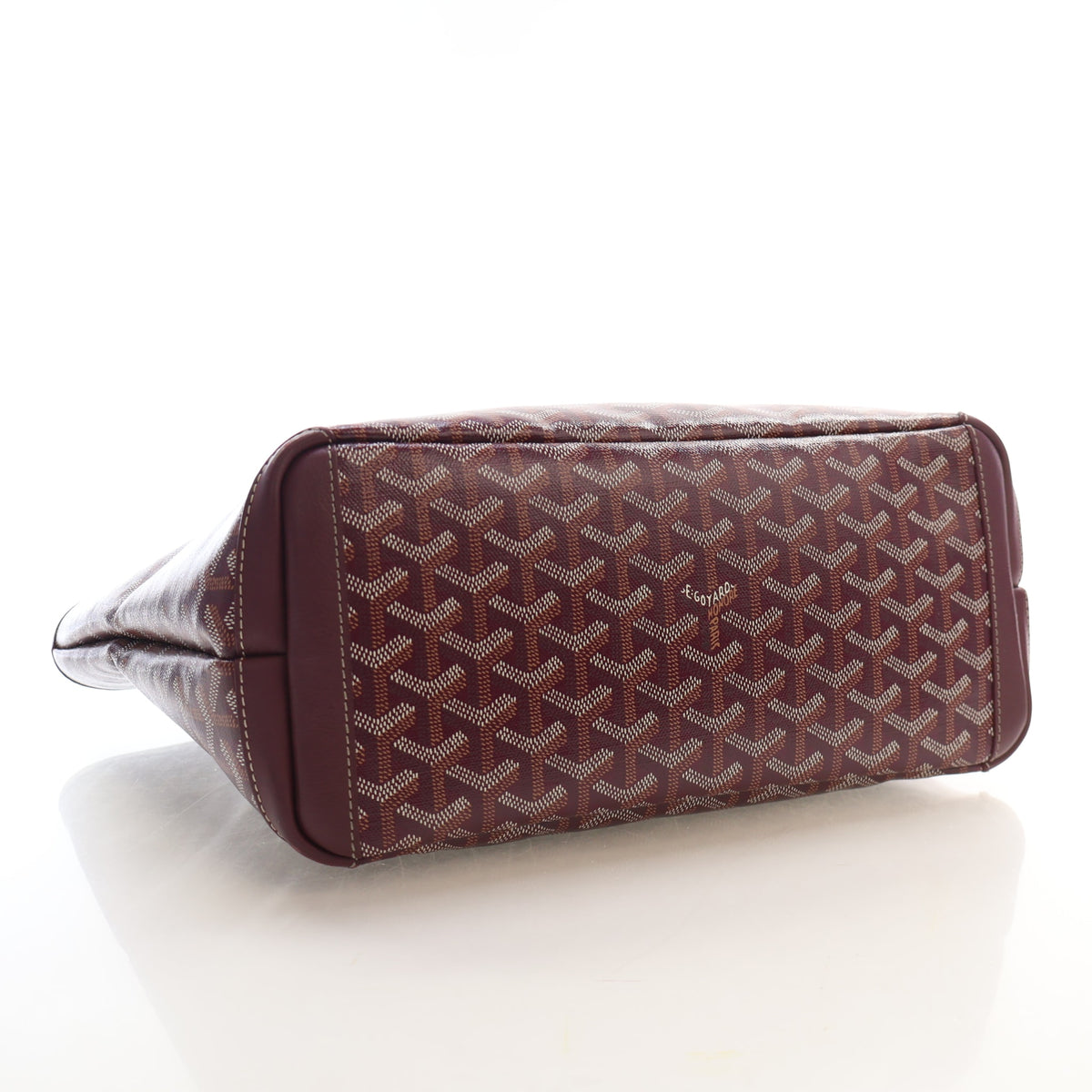 Pre-Owned Goyard Tote Bag PM Artois, base and feet view