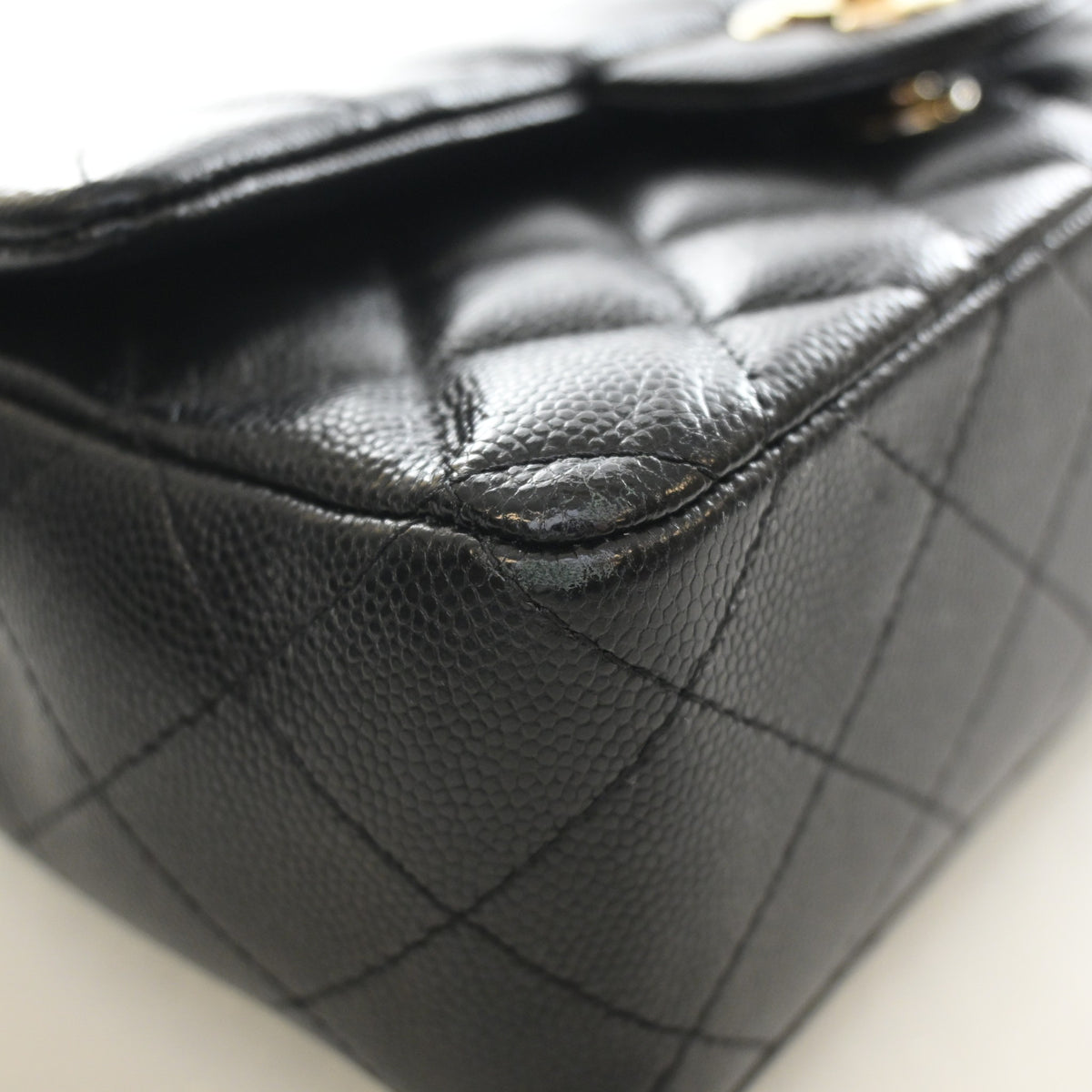 Pre-Owned Chanel Classic Flap Mini Caviar Leather Rectangular Bag, corner detail